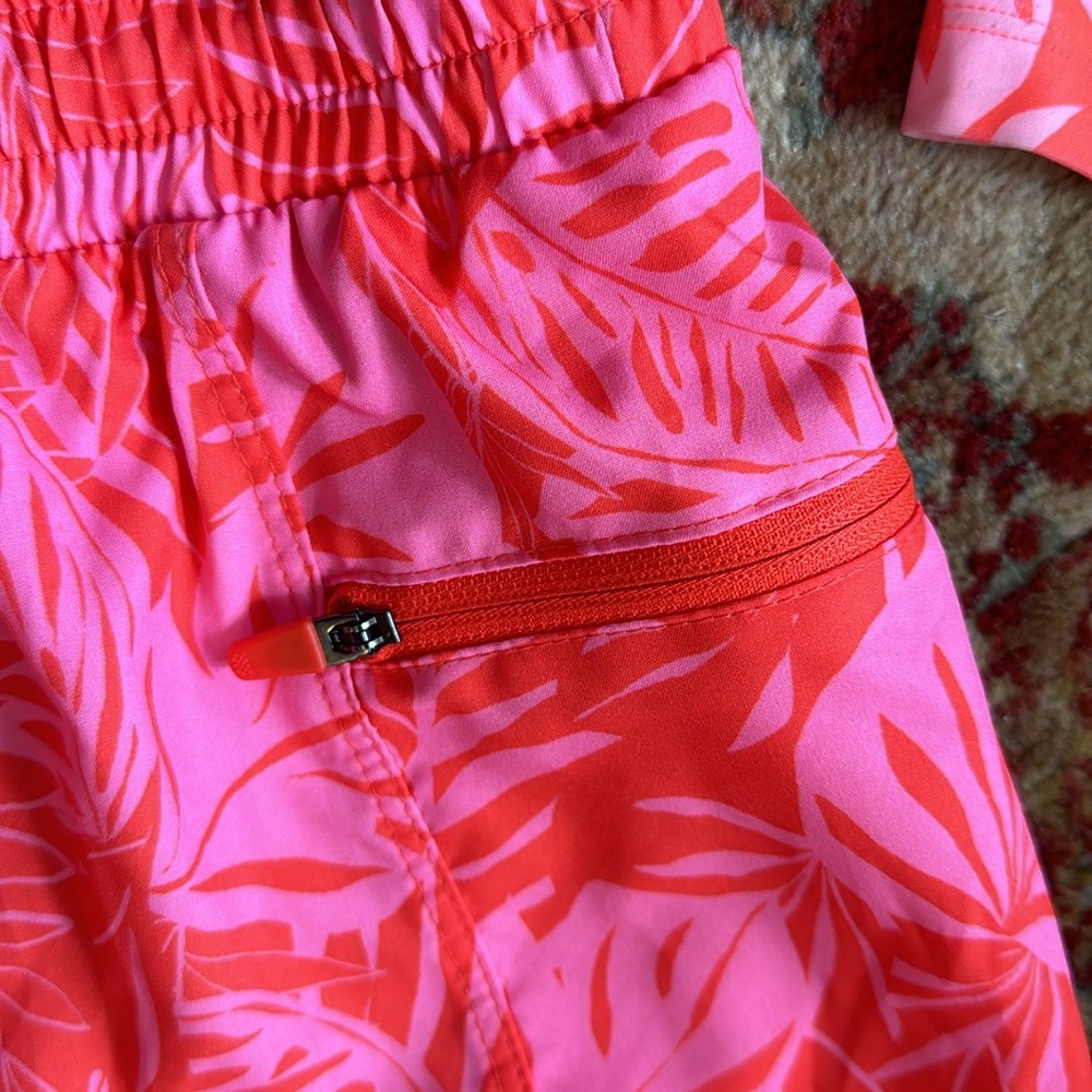 OLD NAVY l/s swim shirt and tie shorts. Good/excellent cond with minor stains. - Picture 8 of 16